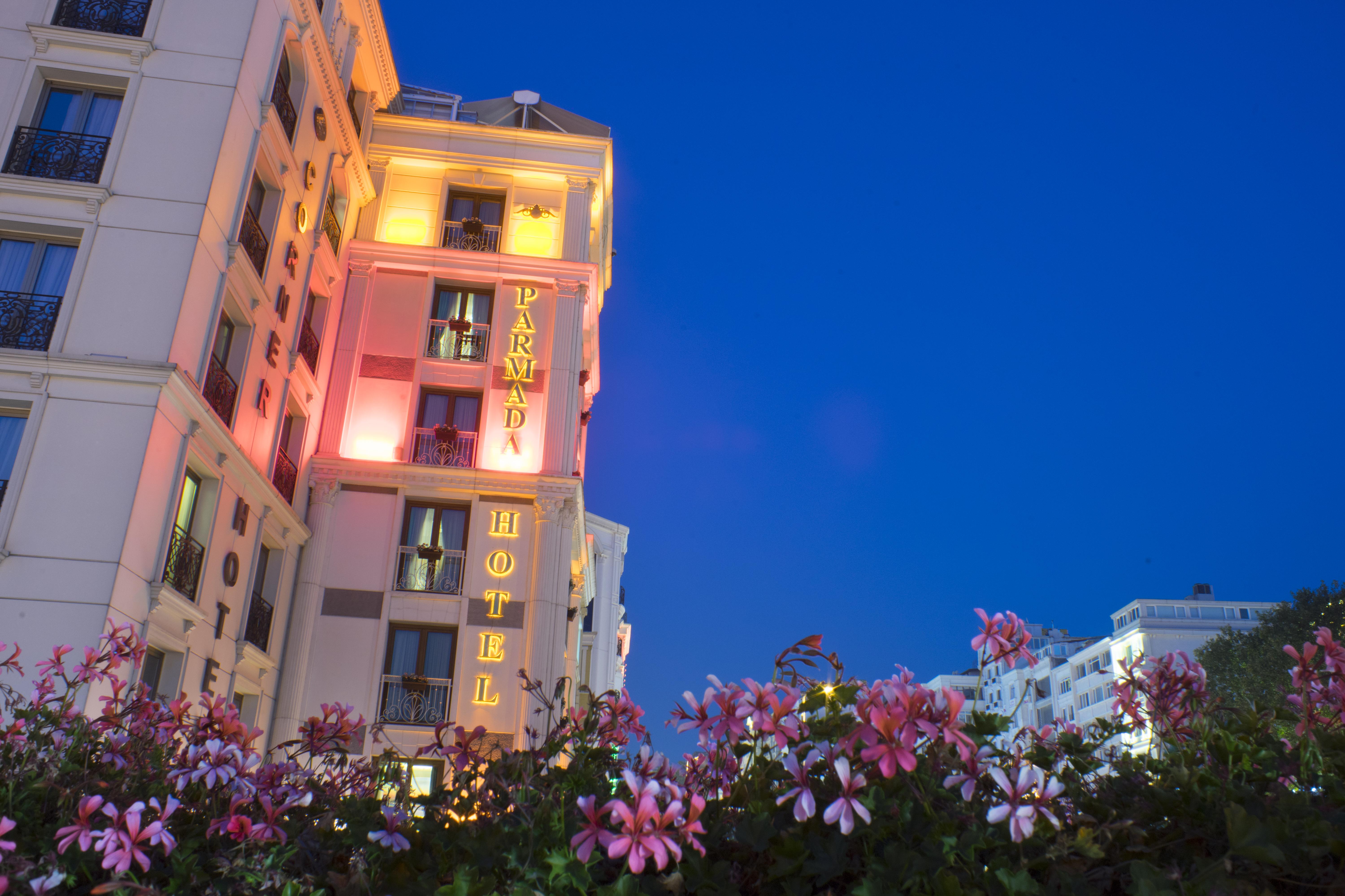 Parmada Hotel Istanboel Buitenkant foto